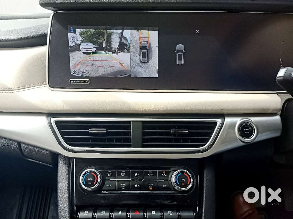 Mahindra Xuv700 2.0 Ax 7 Petrol At Str, 2023, Petrol