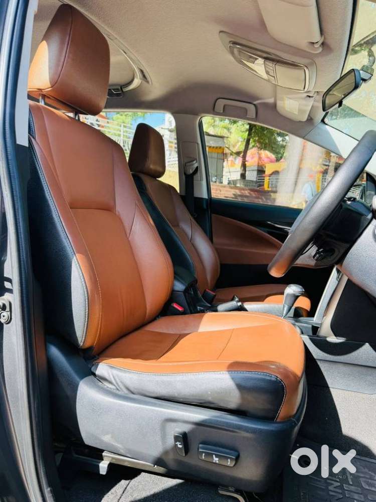 Toyota Innova Crysta 2.8z Automatic, 2016, Diesel