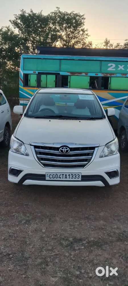 Toyota Innova 2012 Diesel 350000 Km Driven