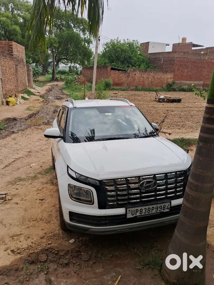 Hundai Venue 2nd Model Only 38000 Km Run