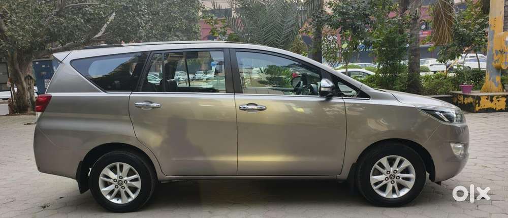 Toyota Innova Crysta [2020-ongoing] 2.4 Zx 7 Str, 2017, Diesel