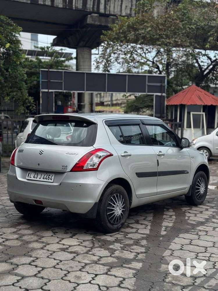 Maruti Suzuki Swift 1.2 Vxi (o), 2016, Petrol