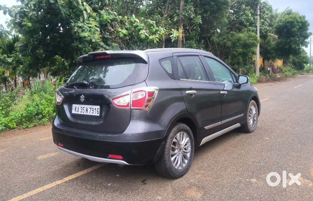 Maruti Suzuki S-cross 1.3 Alpha Topend Model