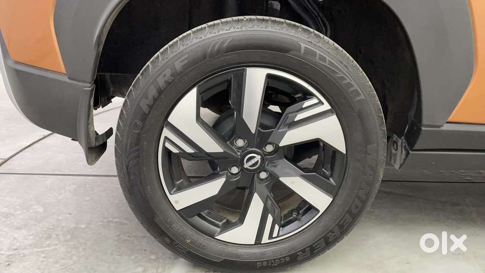 Nissan Magnite 1.0 Xv Premium Dual Tone, 2025, Petrol