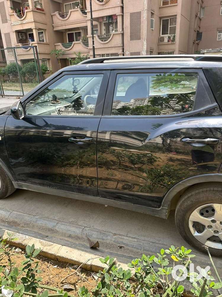 Mahindra Xuv300 2021 Petrol Well Maintained