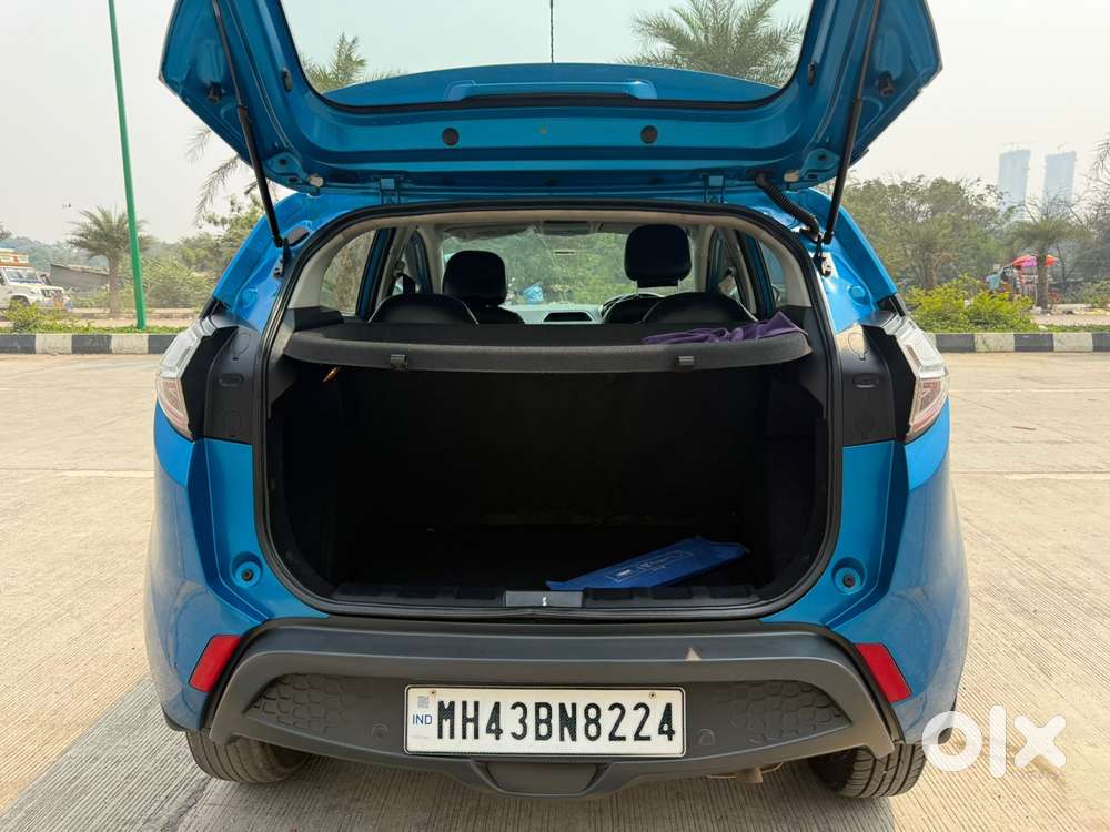 Tata Nexon 1.2 Revotron Xt, 2019, Petrol