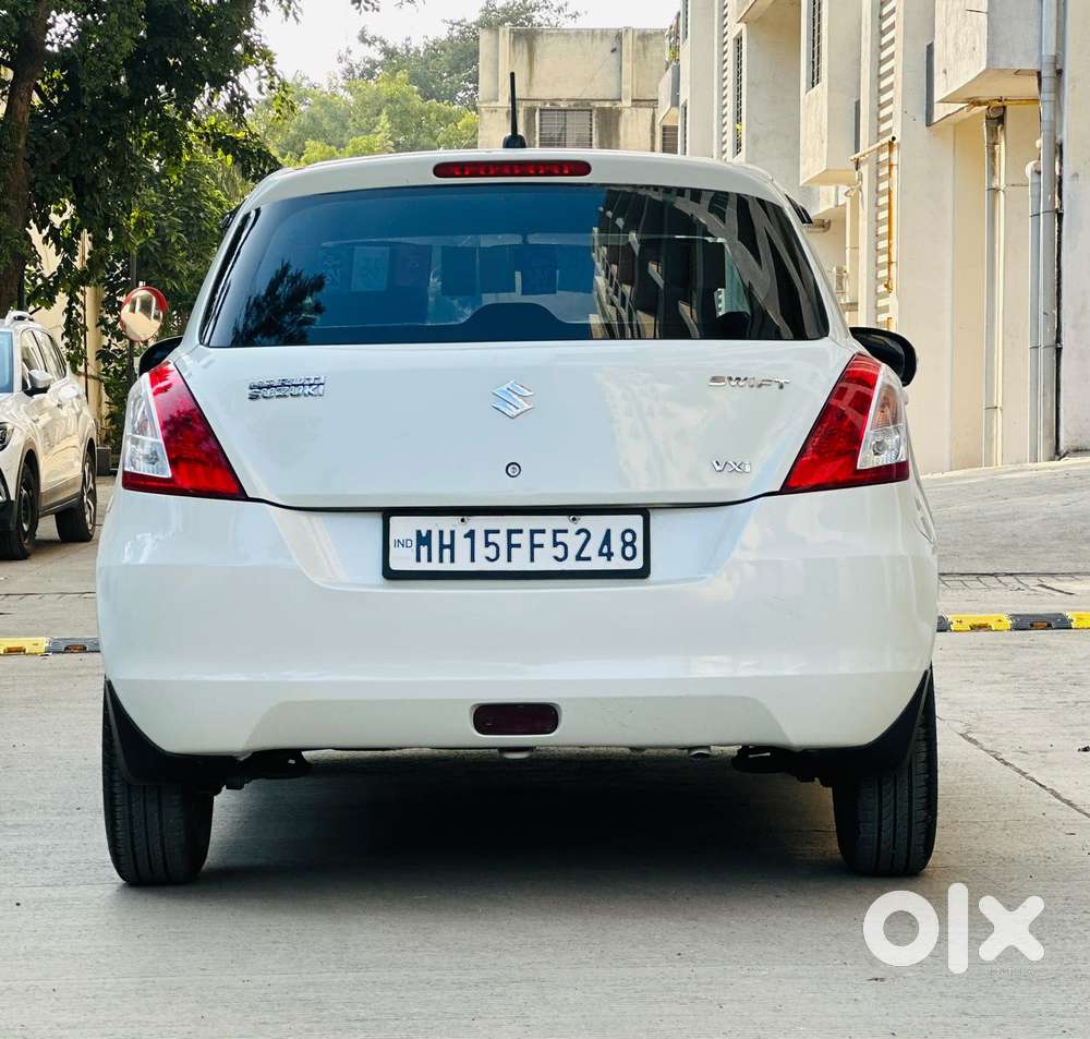 Maruti Suzuki Swift Vxi Abs Bsiv, 2016, Petrol
