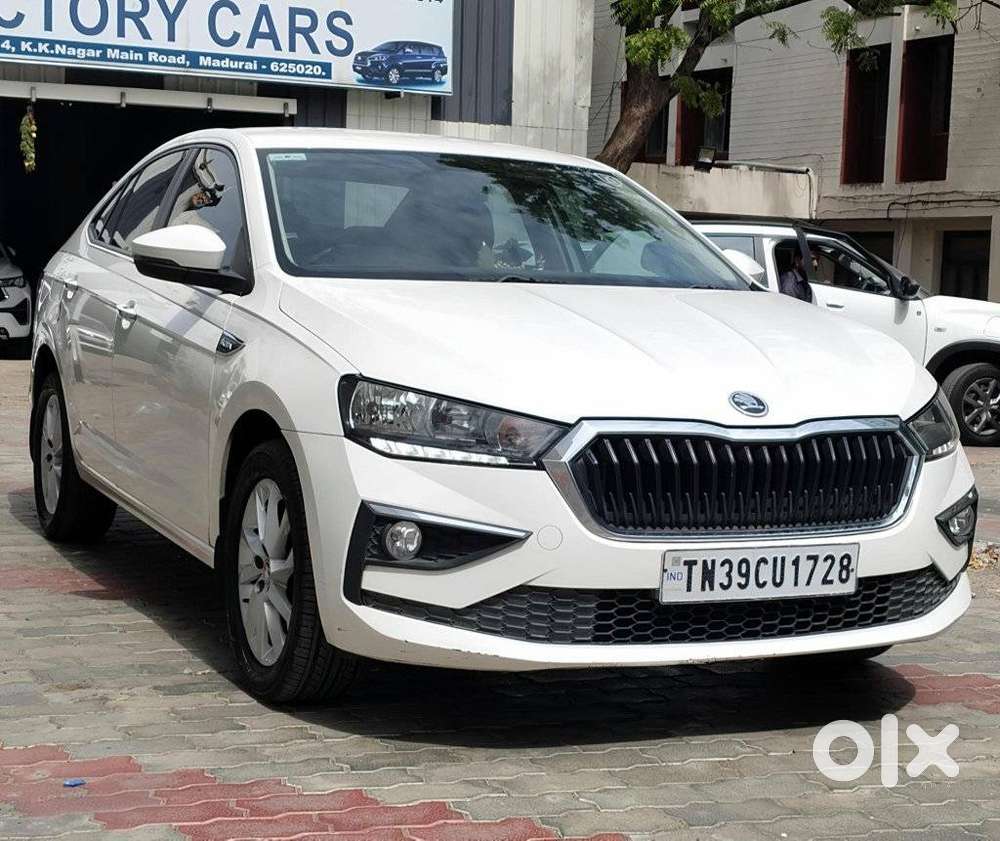 Skoda Slavia 1.0 Ambition Tsi, 2022, Petrol