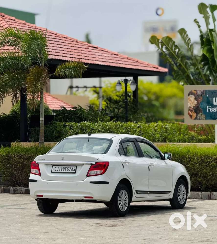 Maruti Suzuki Dzire Vxi Ags, 2022, Petrol