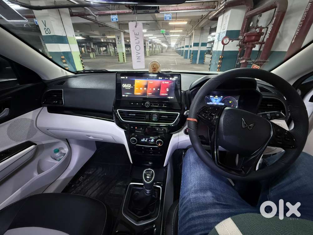 Mahindra Xuv 3xo Petrol 2024
