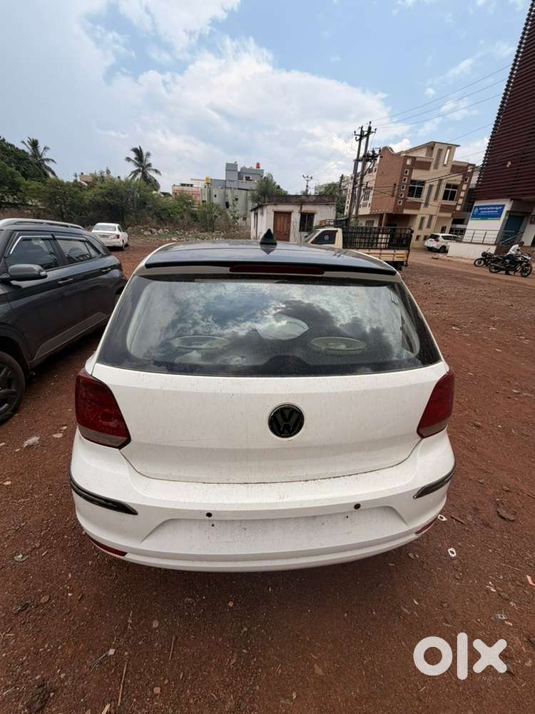 Volkswagen Polo Petrol 2011