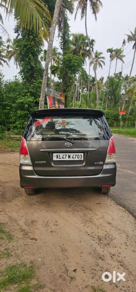 Toyota Innova 2011 Diesel Well Maintained