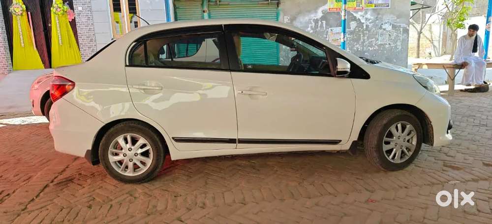 Honda Amaze 2016 Top Model Diesel 94000 Km Driven