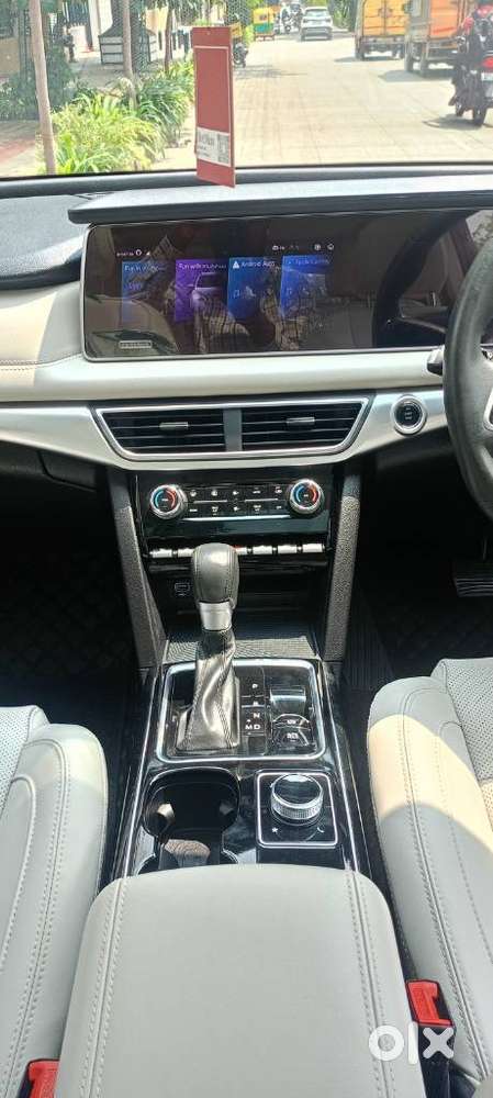 Mahindra Xuv700 2.2 Ax 7 Diesel At Str Awd, 2022, Diesel