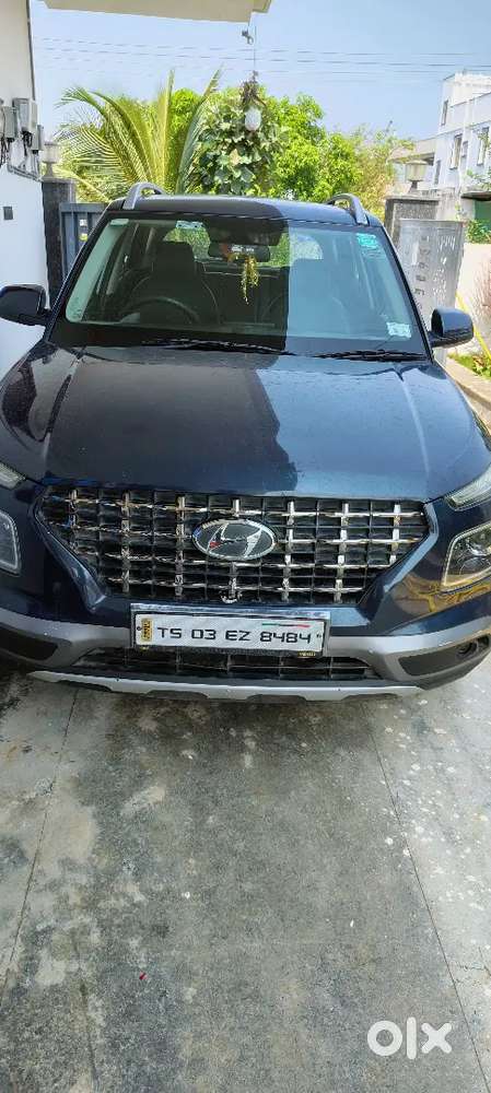 Hyundai Venue 2020 Diesel 105000 Km Driven
