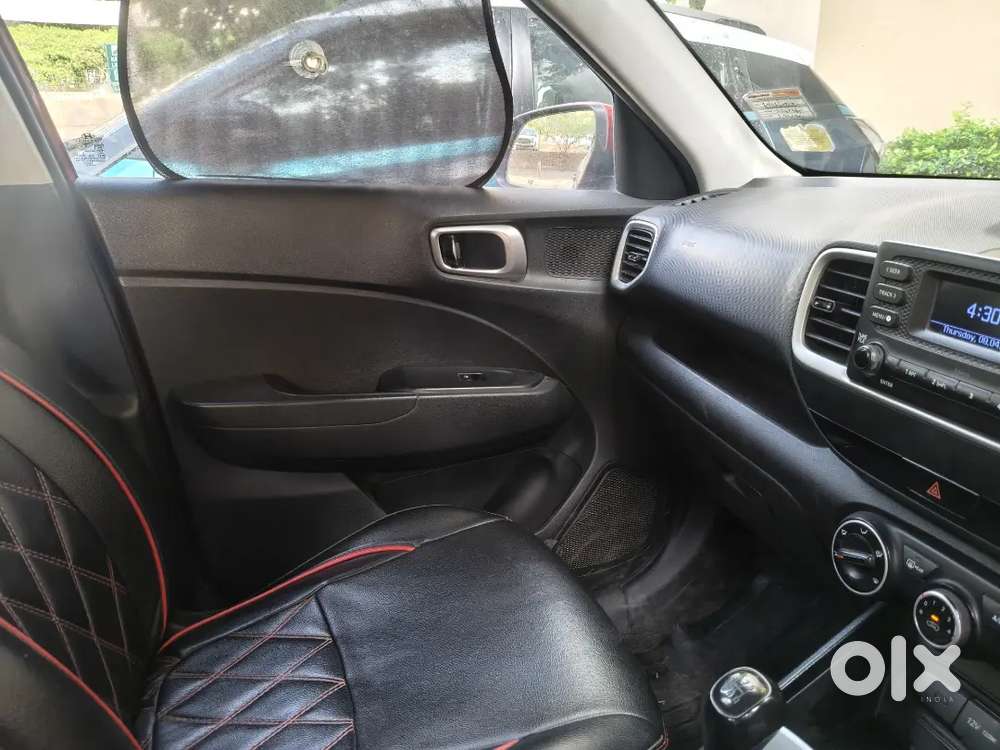 Hyundai Venue 2021 Petrol Well Maintained