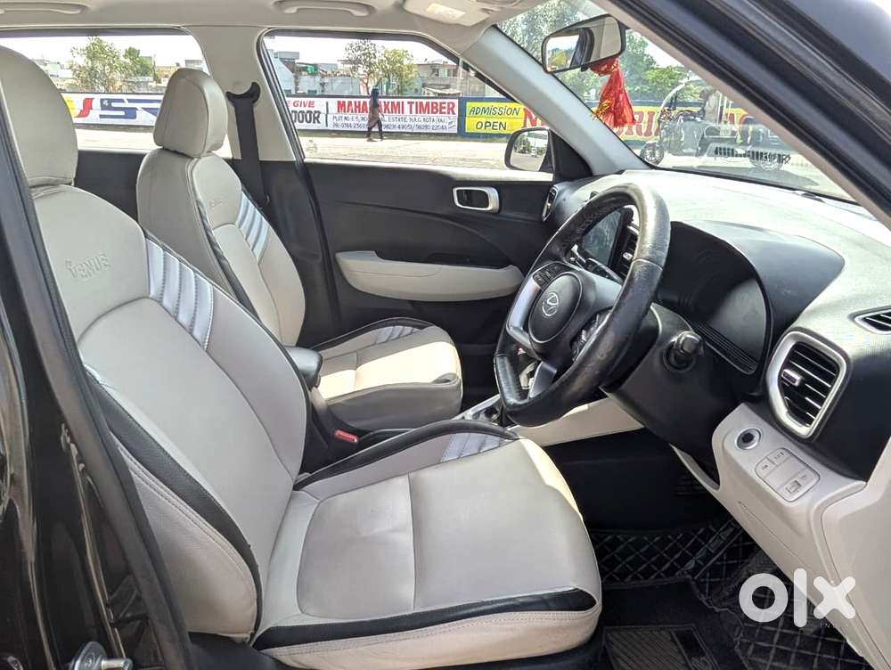 Hyundai Venue Sx (o) Mt 1.5 Diesel, 2023, Diesel