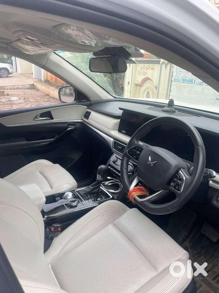 Mahindra Xuv700 2024 Diesel Ax7 Luxury Pack
