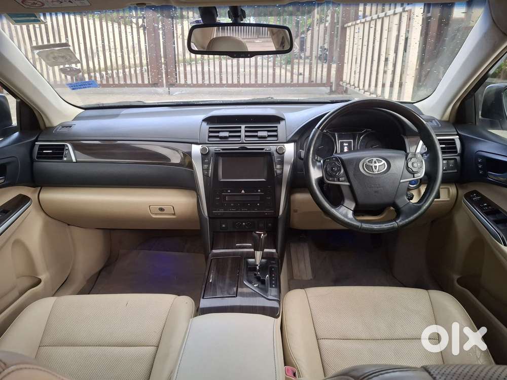 Toyota Camry Hybrid 2.5, 2016, Cng & Hybrids