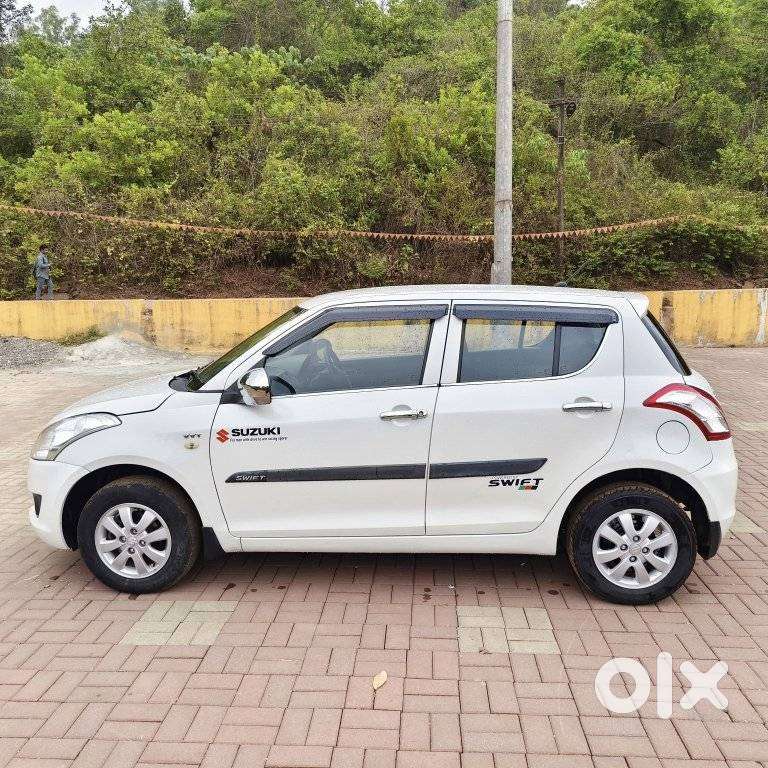 Maruti Suzuki Swift 1.2 Lxi (o), 2012, Petrol