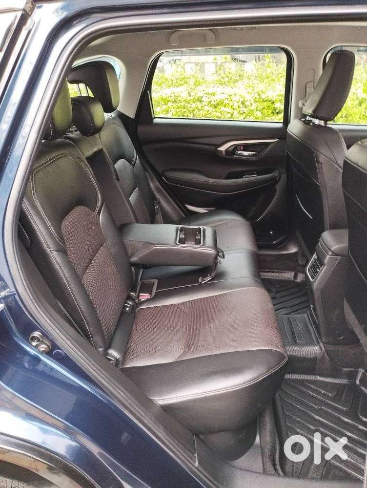 Maruti Suzuki Grand Vitara 1.5 Alpha Plus Intelligent Hybrid Ecvt, 2..