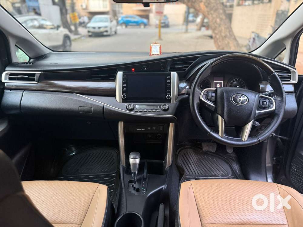 Toyota Innova Crysta 2.8 Zx At 7 Seater, 2021, Diesel