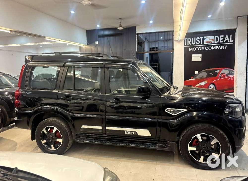 Mahindra Scorpio Classic 2.2 S 11 Mt 7 Str, 2023, Diesel