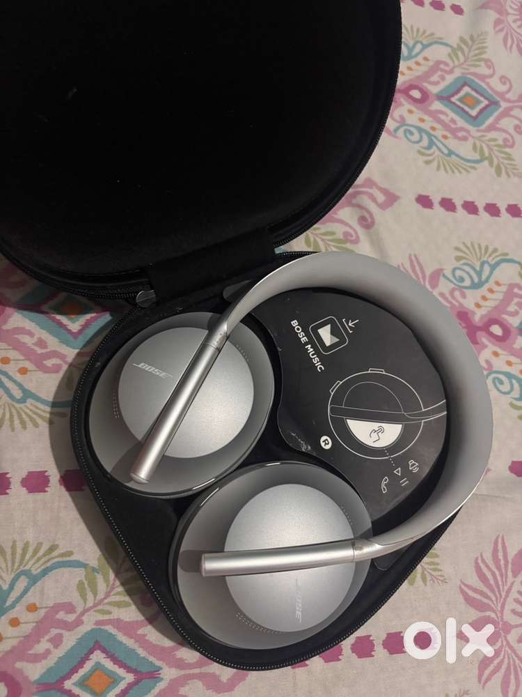 BoseNoiseCancellingHeadphones700シルバー 完動品 Bose Bluetooth headphone - Accessories in undefined, - 1845932731