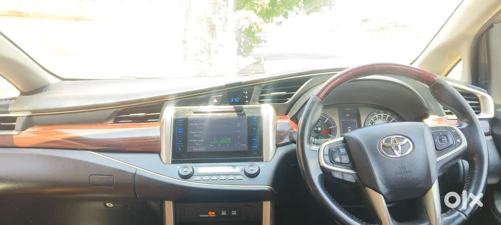 Toyota Innova Crysta 2.4 V 8 Str, 2017, Diesel