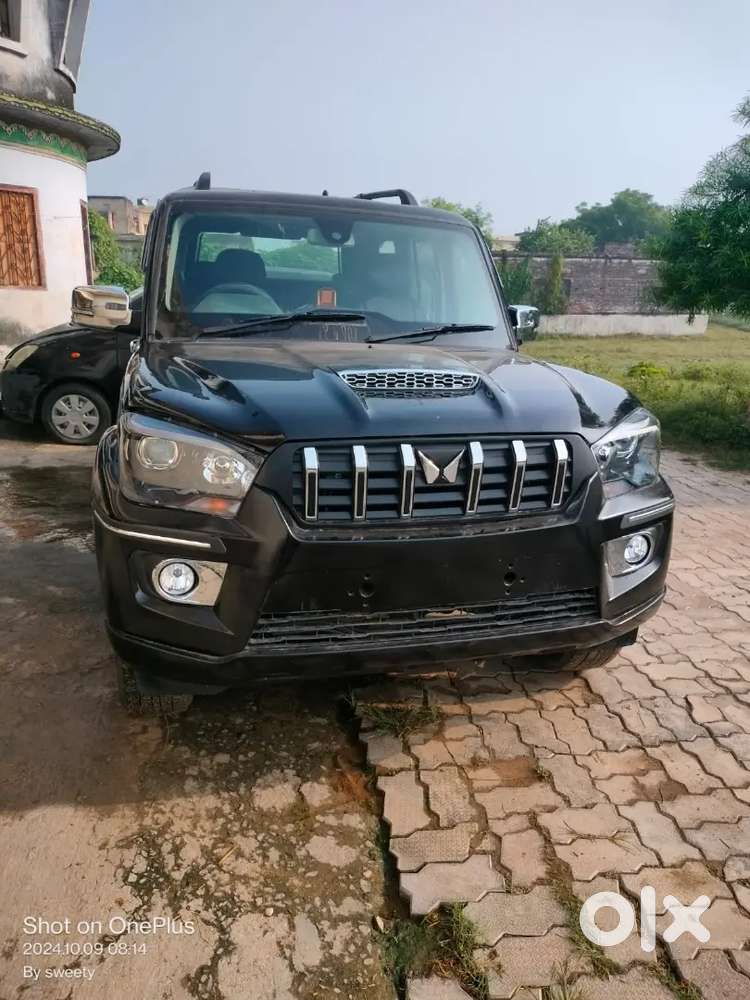 Mahindra Scorpio Diesel S10 2016