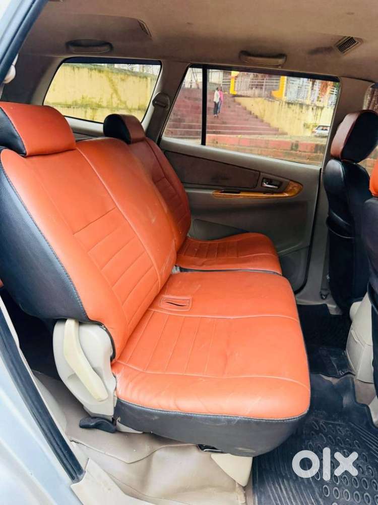Toyota Innova 2.5 V 7 Str, 2011, Diesel