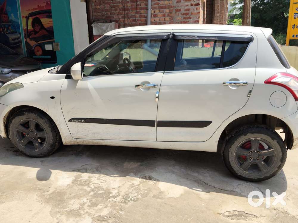 Maruti Suzuki Swift Lxi Optional-o, 2016, Petrol