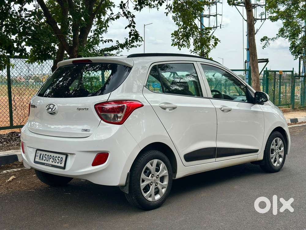 Hyundai Grand I10 Sportz, 2016, Petrol