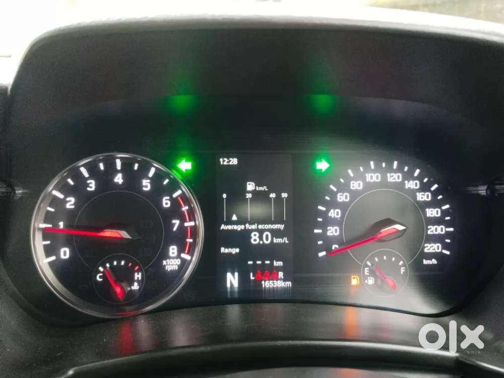 Maruti Suzuki Swift Amt Zxi, 2024, Petrol
