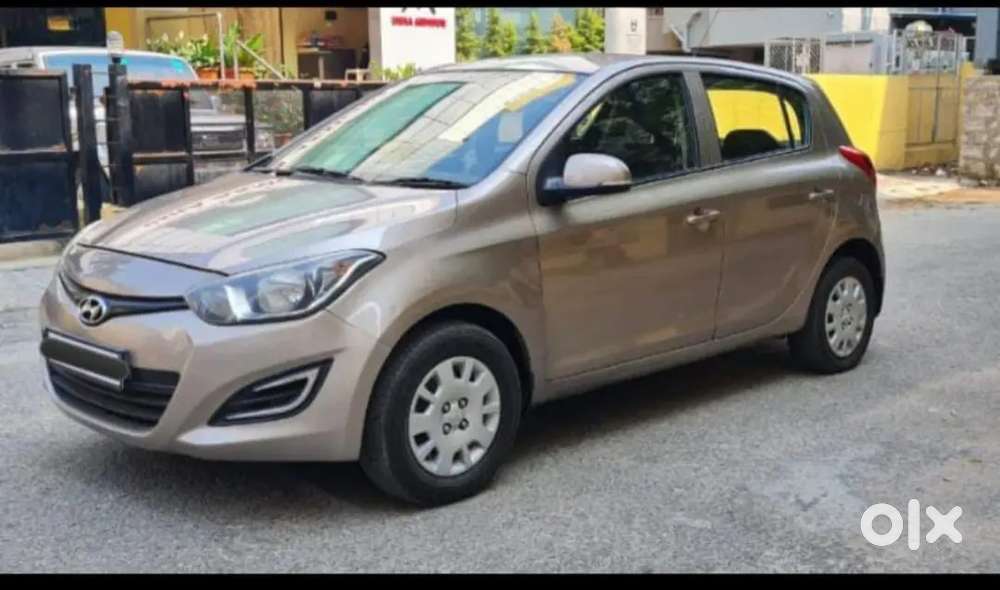 Hyundai I20 2013 Diesel 79000 Km Driven With New Battery.