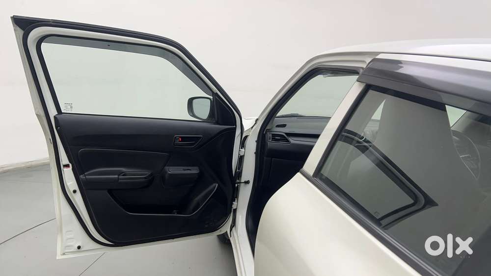 Maruti Suzuki Swift 1.3 Lxi, 2023, Petrol
