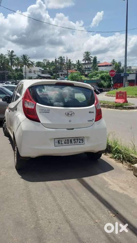 മുവാറ്റുപു Hyundai Eon 2014.a/c Central Lock. Power Window.4 New Tyres