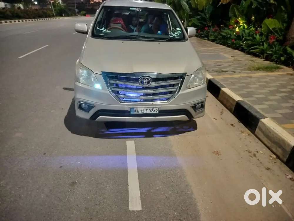 Toyota Innova 2013