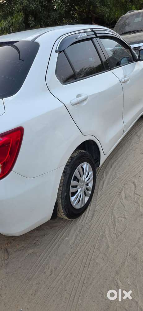 Maruti Suzuki Swift Dzire Amt Vdi, 2018, Diesel