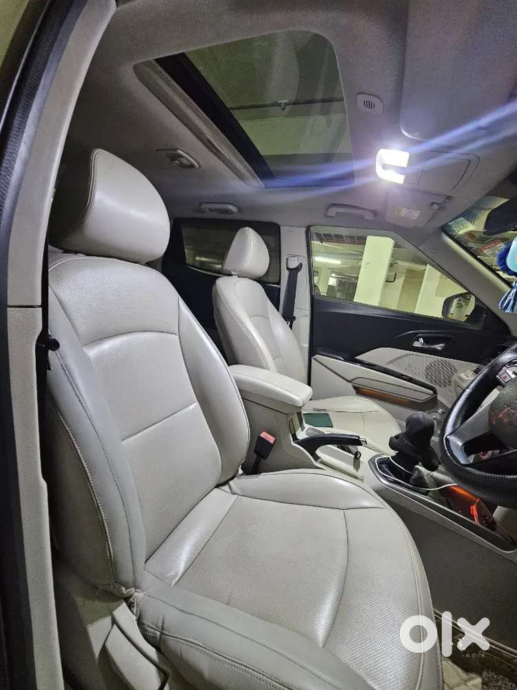 Xuv300 Silver