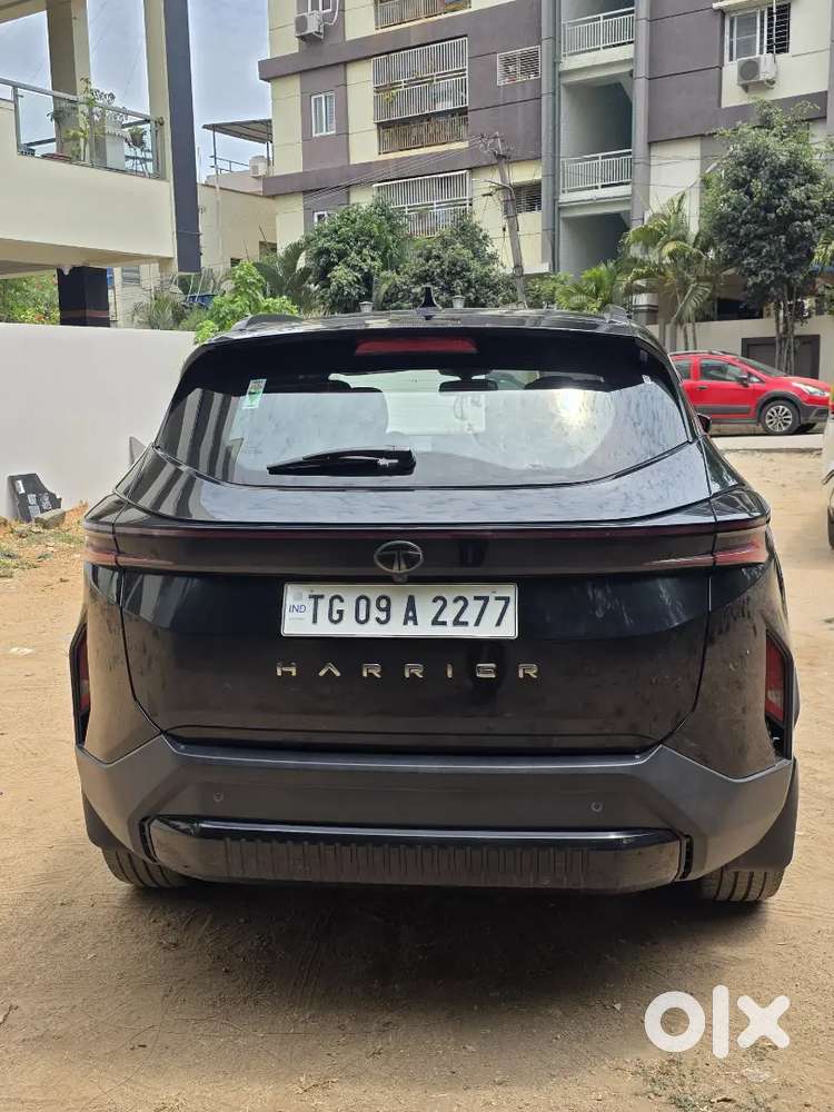 Tata Harrier Top End Fearless Dark Edition