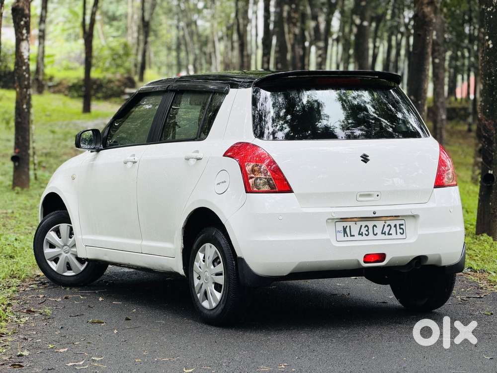 Maruti Suzuki Swift Vxi Optional, 2011, Petrol