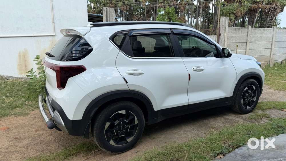Kia Sonet 2025 Petrol 16000 Km Driven