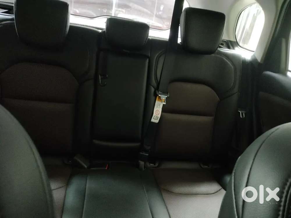 Maruti Suzuki Vitara 1.5 Alpha Smart Hybrid 2024