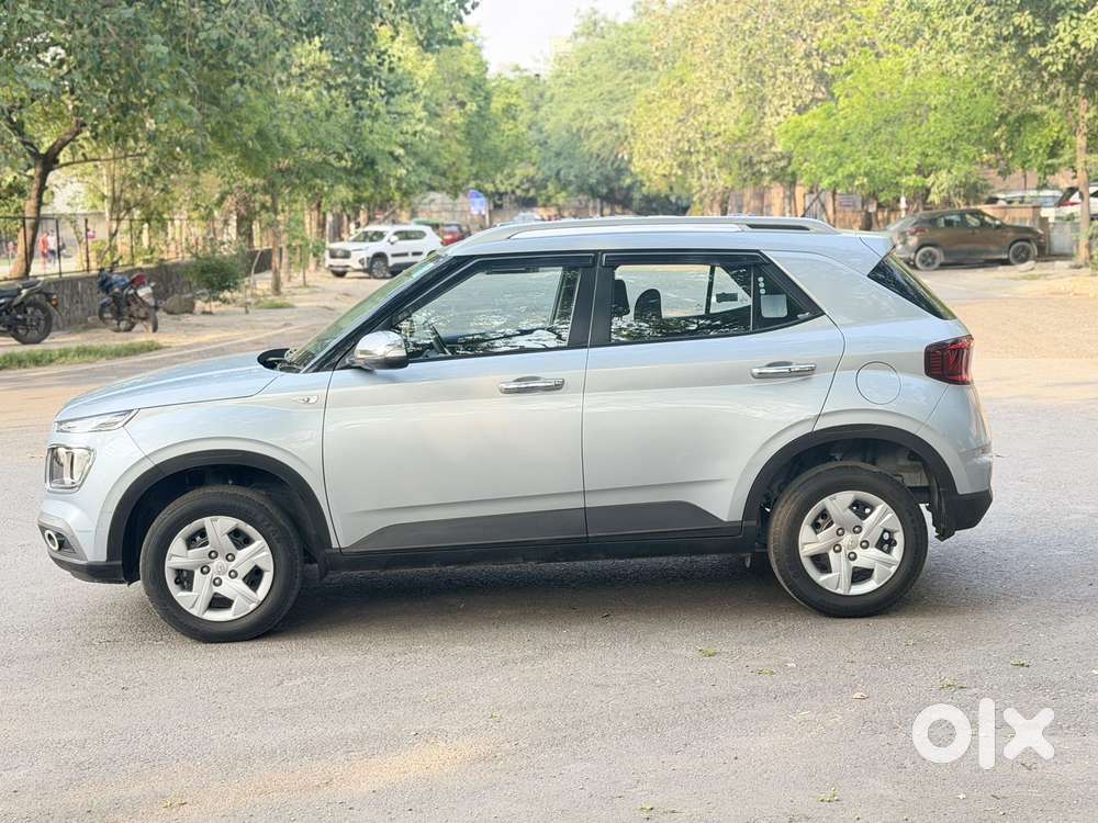 Hyundai Venue S 1.2 Petrol, 2022, Petrol