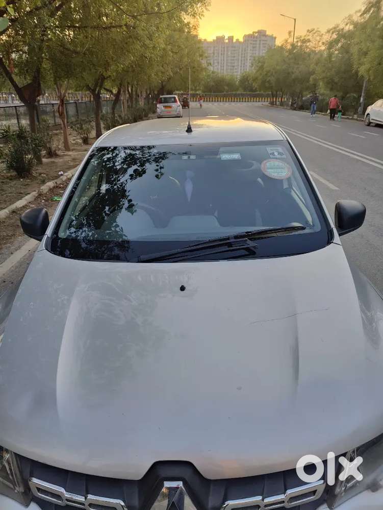 Car Kwid 2016 Rxt 90400 1st Owner Single Hand Driven Cng Fitted 32 Kml