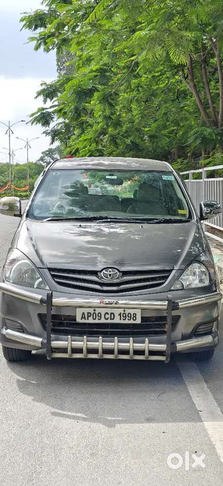 Toyota Innova 2.5 G 2011