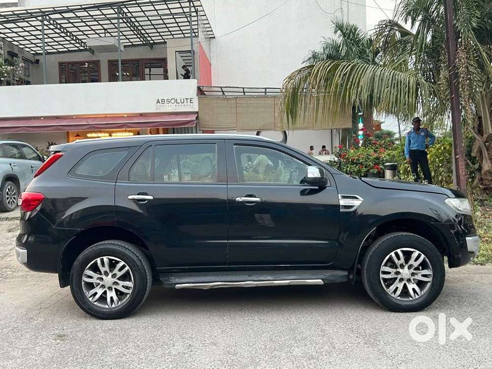 Ford Endeavour 2.2 Titanium At 4x2, 2016, Diesel