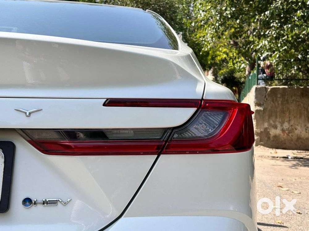 Toyota Camry Hybrid, 2025, Petrol