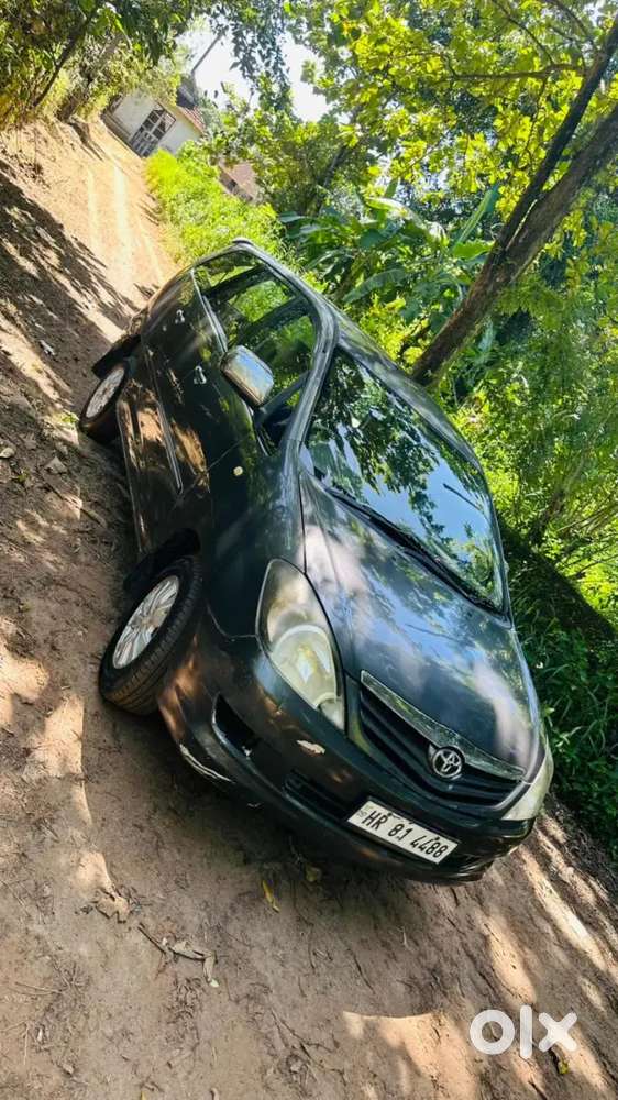 Toyota Innova 2.5 V 2011